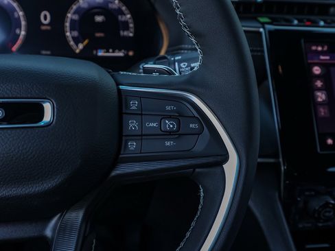 New 2025 Jeep Grand Cherokee L Altitude image 27