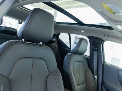 New 2025 Volvo XC40 B5 Plus image 13