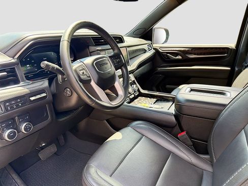 Used 2023 GMC Yukon Denali AWD/4WD image 29