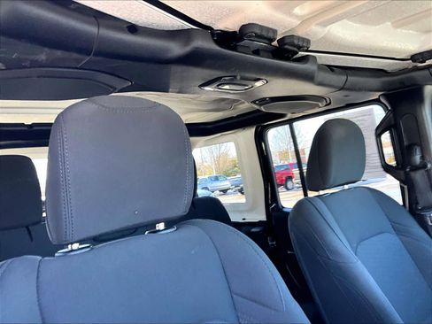 Used 2020 Jeep Wrangler Unlimited Sport S image 22