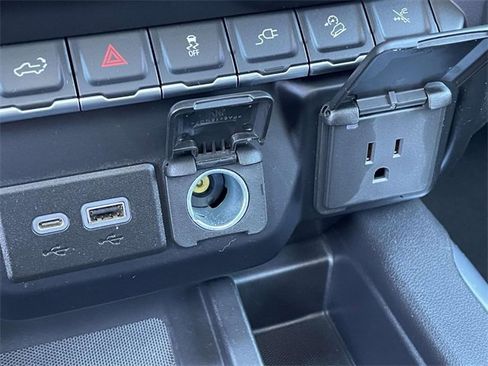 Used 2021 GMC Sierra 1500 Denali w/ Denali Ultimate Package image 38