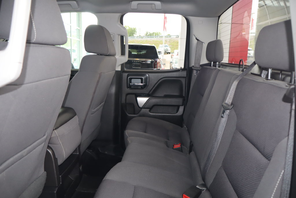 Used 2018 Chevrolet Silverado 1500 LT w/ All Star Edition AWD/4WD image 30