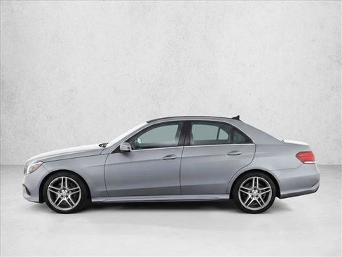 Used 2014 Mercedes-Benz E 350 Sedan image 4