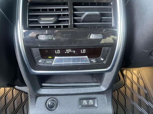 Used 2024 BMW X7 xDrive40i w/ M Sport Package AWD/4WD image 14