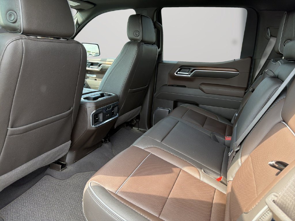 Used 2025 GMC Sierra 1500 Denali w/ Denali Reserve Package AWD/4WD image 14