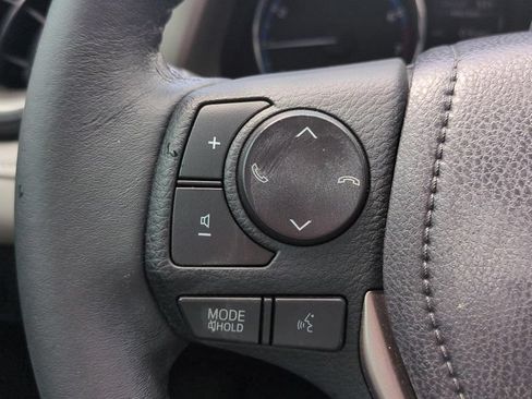 Used 2017 Toyota RAV4 Limited FWD image 20