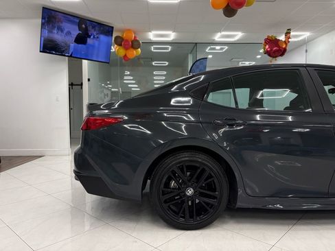 Used 2025 Toyota Camry SE image 8