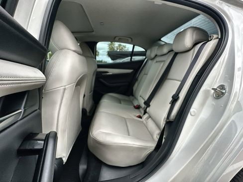 Used 2025 MAZDA MAZDA3 2.5 Turbo Sedan w/Premium Plus image 4