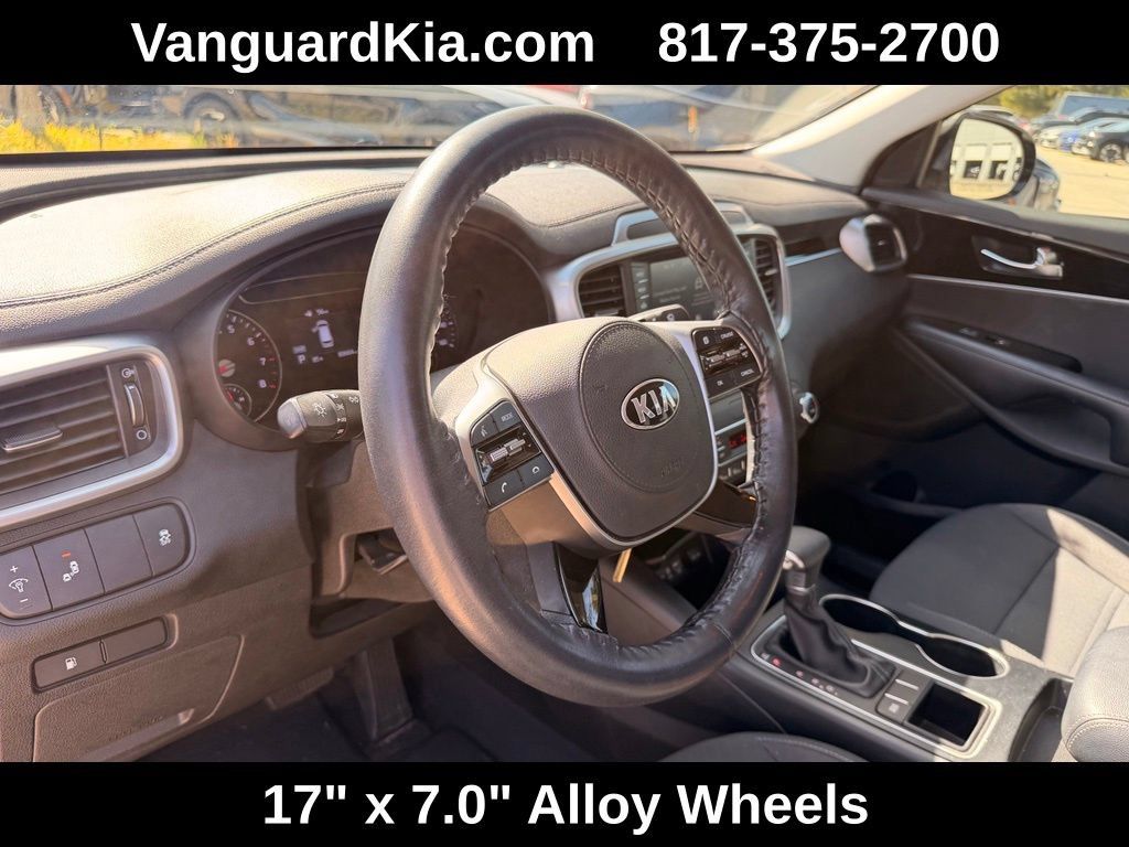 Used 2019 Kia Sorento FWD V6 image 14