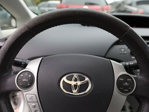 Used 2010 Toyota Prius Five image 21