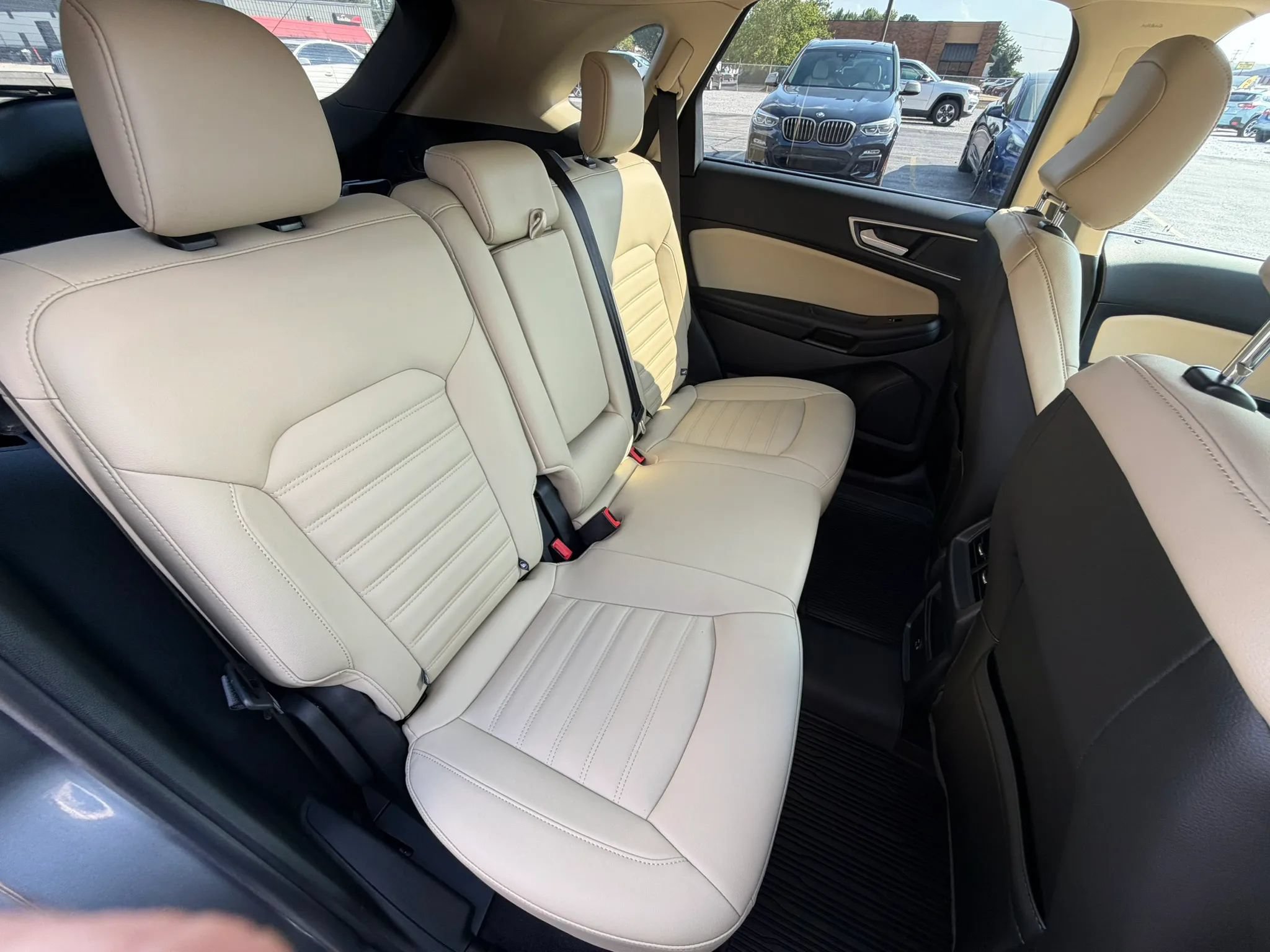 Used 2021 Ford Edge SEL FWD image 33