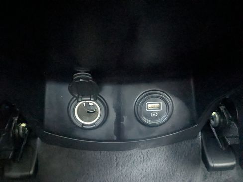 Certified 2023 Kia Sorento LX image 18