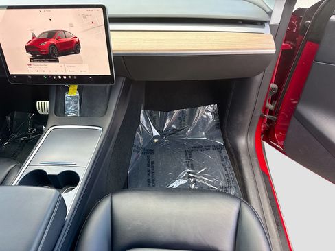 Used 2022 Tesla Model Y Performance AWD/4WD image 18