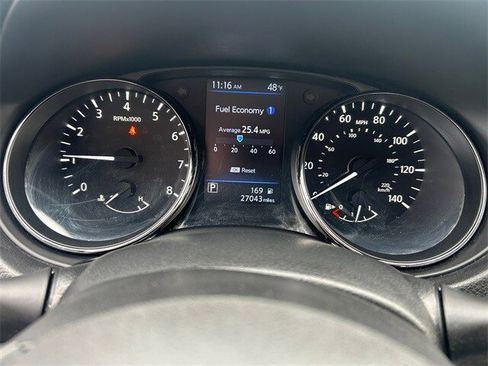 Used 2020 Nissan Rogue Sport S image 16