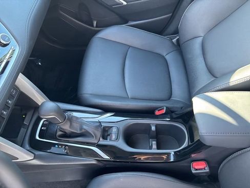 Used 2025 Toyota Corolla Cross XLE image 24