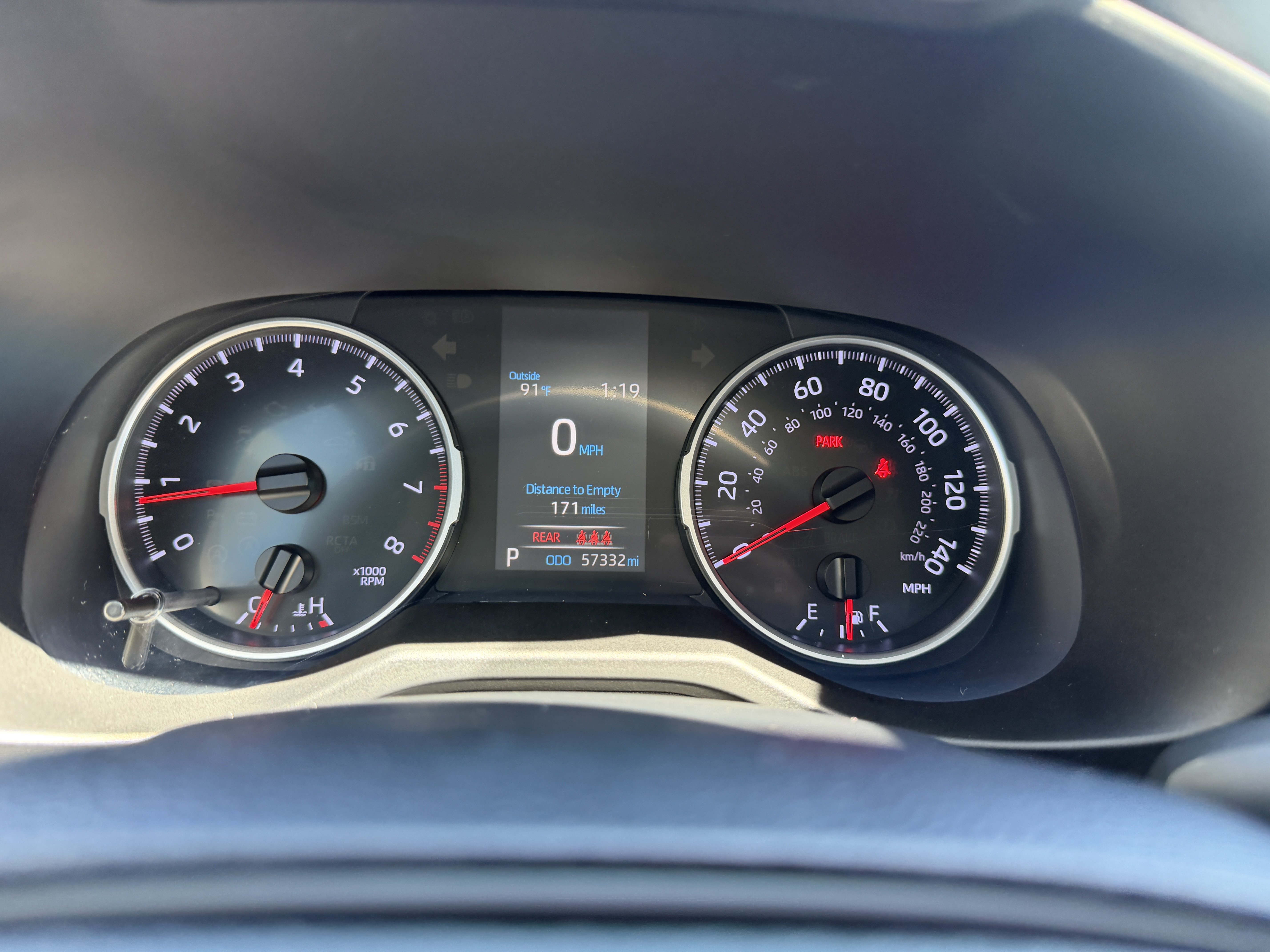 Used 2020 Toyota RAV4 LE FWD image 27