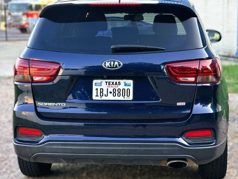 Used 2019 Kia Sorento FWD image 6