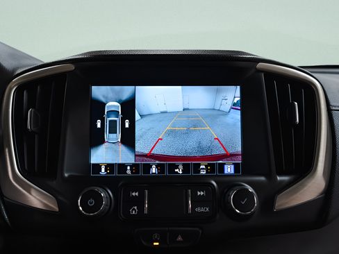 Used 2024 GMC Terrain Denali w/ Denali Premium Package AWD/4WD image 16