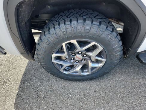 New 2026 GMC Sierra 1500 SLT w/ SLT Premium Plus Package image 6