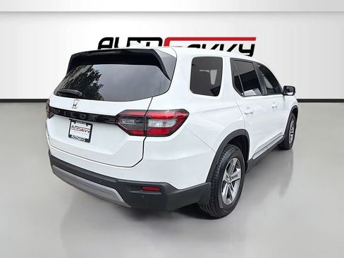Used 2025 Honda Pilot EX-L image 7