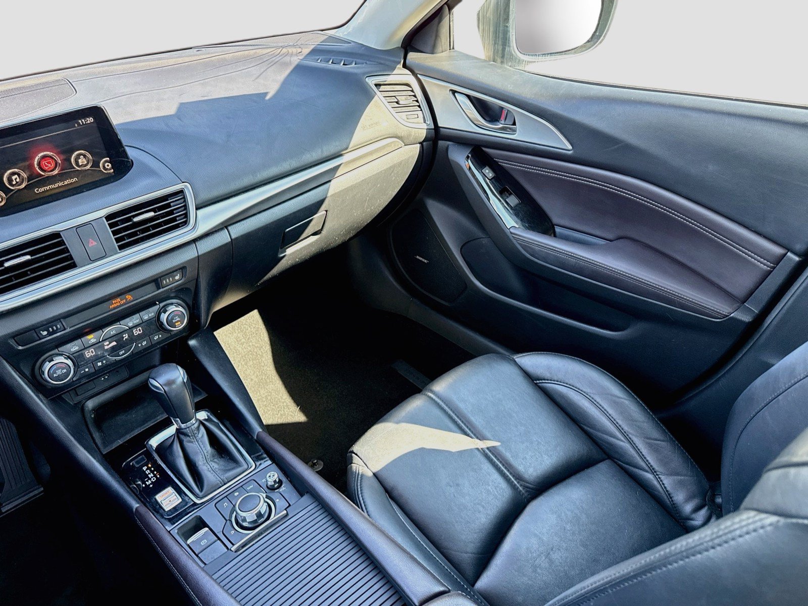 Used 2018 MAZDA MAZDA3 Touring FWD image 28