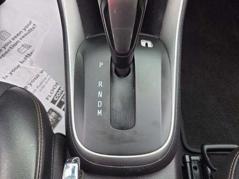 Used 2019 Chevrolet Trax LT w/ LT Convenience Package AWD/4WD image 19