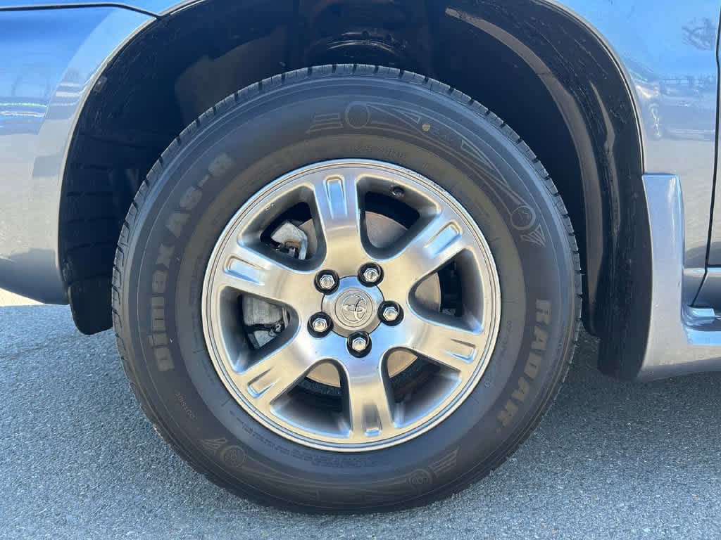 Used 2005 Toyota Highlander 2WD V6 w/ Preferred Pkg image 8