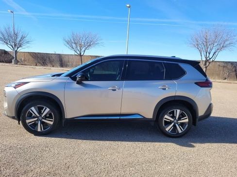 Certified 2021 Nissan Rogue SL w/ Premium Package image 9