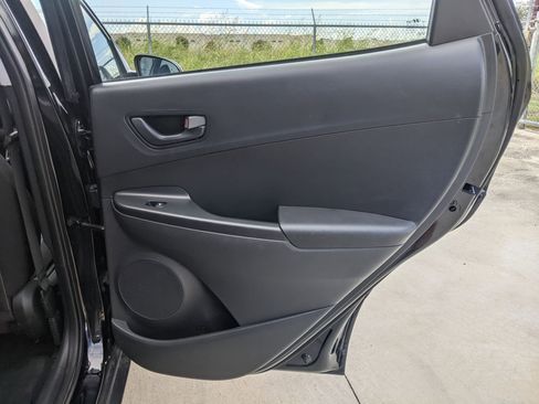 Used 2023 Hyundai Kona SE w/ Cargo Package image 26