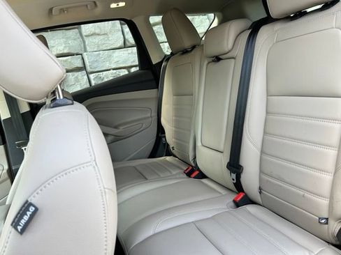 Used 2019 Ford Escape SEL FWD image 9