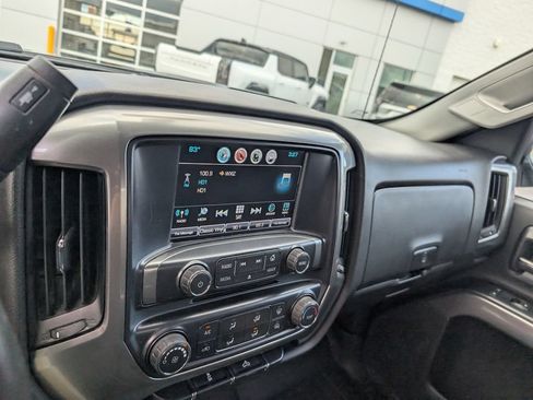 Used 2018 Chevrolet Silverado 1500 LT AWD/4WD image 23
