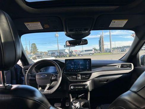 Used 2023 Ford Escape ST-Line Elite w/ Class II Trailer Tow Package image 22