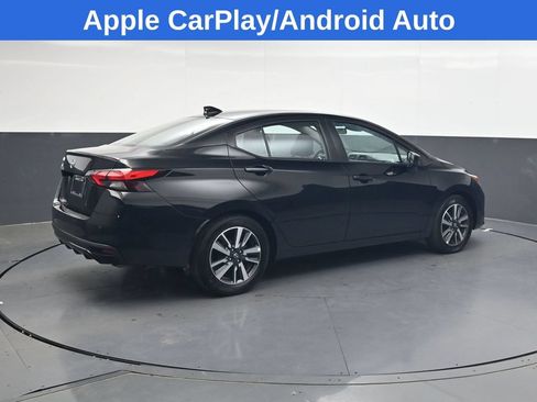 Used 2025 Nissan Versa SV FWD image 4