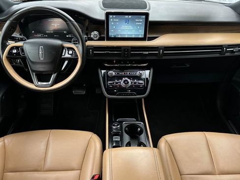 Used 2022 Lincoln Corsair Reserve image 12