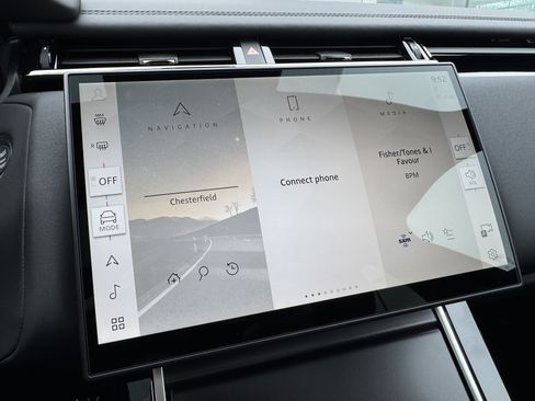 New 2026 Land Rover Range Rover Velar Dynamic SE AWD/4WD image 19