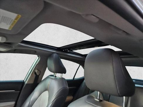 Used 2019 Toyota Camry XLE image 20