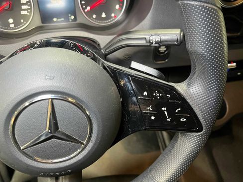 Used 2025 Mercedes-Benz Sprinter 2500 image 27