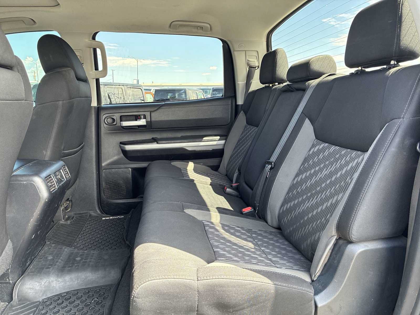 Used 2018 Toyota Tundra SR5 AWD/4WD image 23