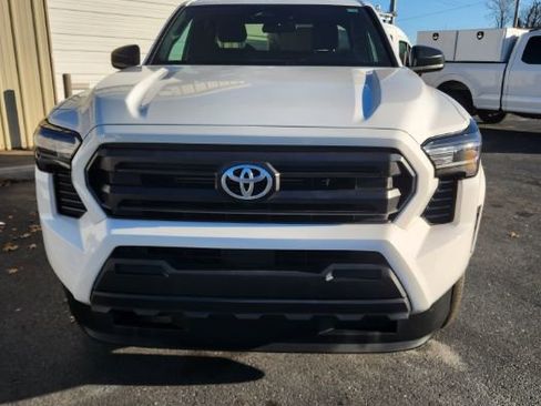 Used 2024 Toyota Tacoma SR image 2