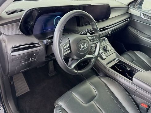 Used 2024 Hyundai Palisade Limited image 11