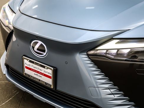 Used 2023 Lexus RZ 450e Premium image 14