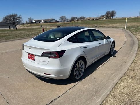 Used 2022 Tesla Model 3 Long Range image 3