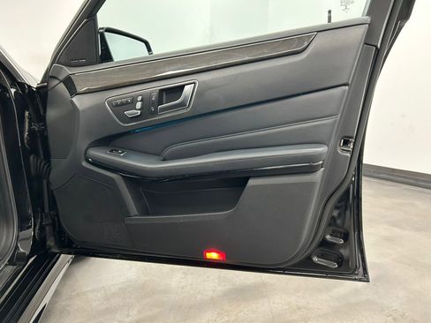 Used 2014 Mercedes-Benz E 350 4MATIC Wagon image 30