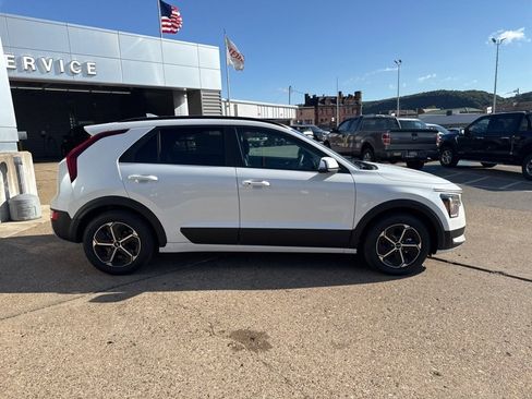 New 2025 Kia Niro EX w/ EX Cold Weather Package image 8