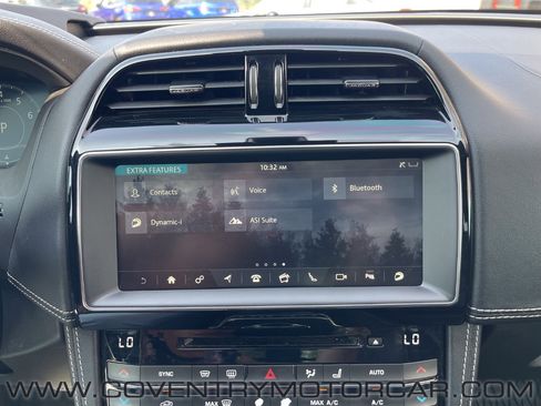 Used 2019 Jaguar F-PACE S image 19