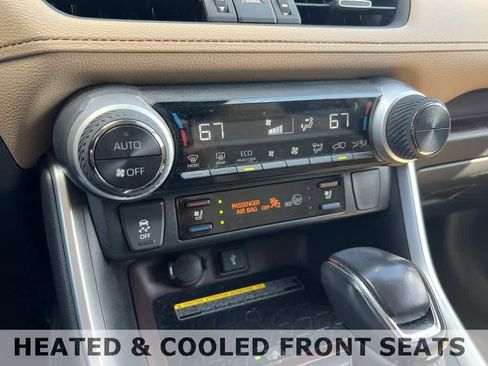 Used 2020 Toyota RAV4 Limited image 62