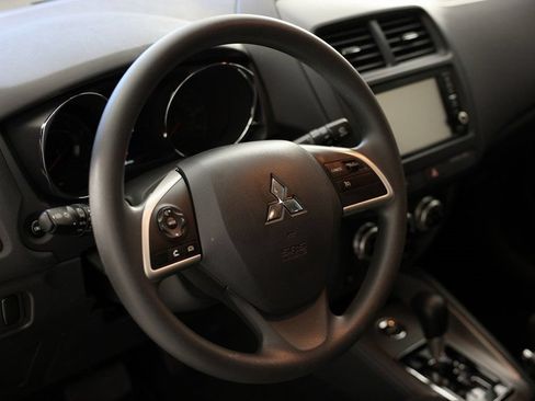 Used 2025 Mitsubishi Outlander Sport ES AWD/4WD image 16