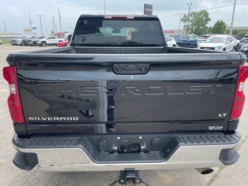 Used 2025 Chevrolet Silverado 2500 LT w/ Convenience Package AWD/4WD image 4