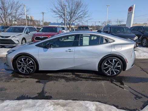 Used 2024 Toyota Prius Prime image 4