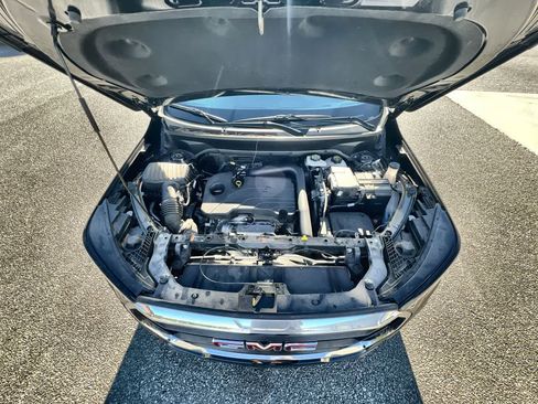 Used 2024 GMC Terrain SLE image 28